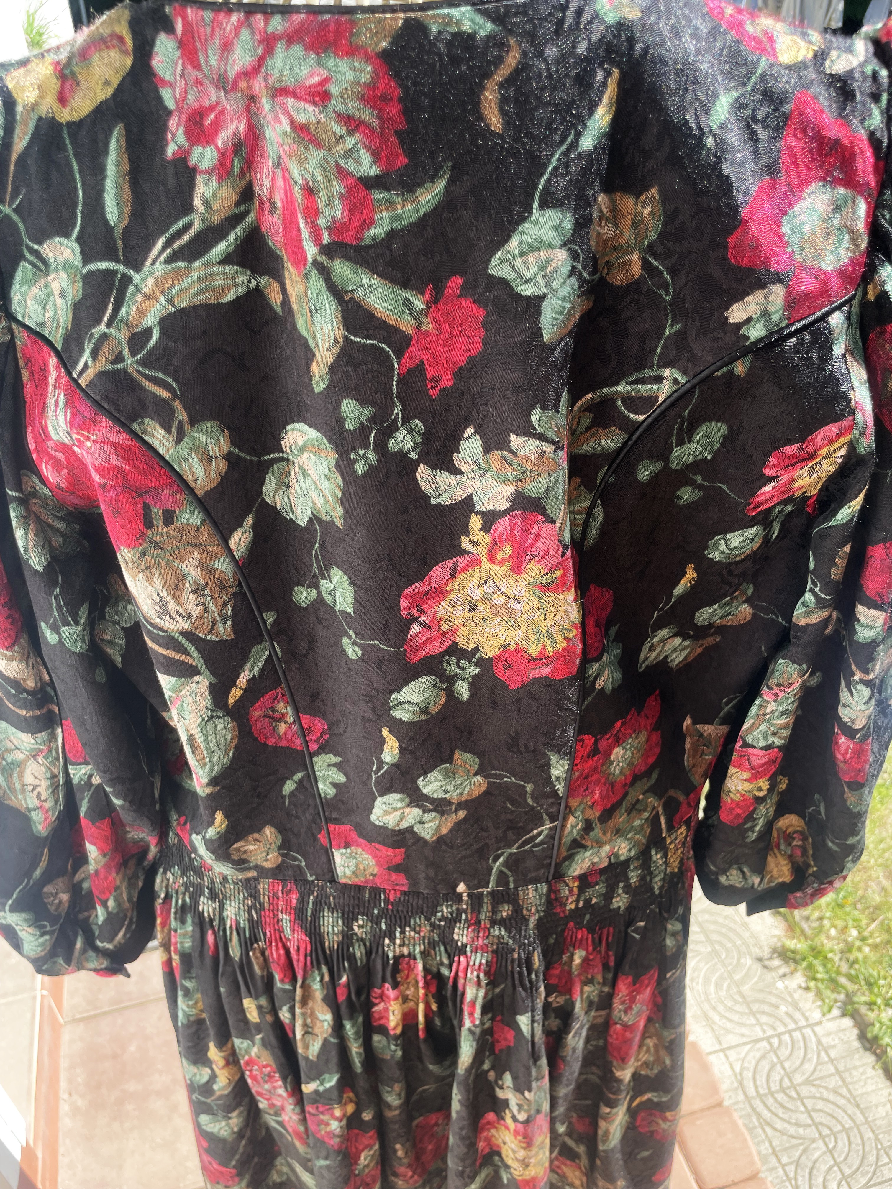 Dámské elegantní dirndl šaty v selském stylu vel. 44