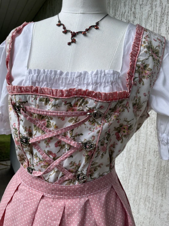 Dámské dirndl šaty venkovský romanitcký styl vel. 42/44