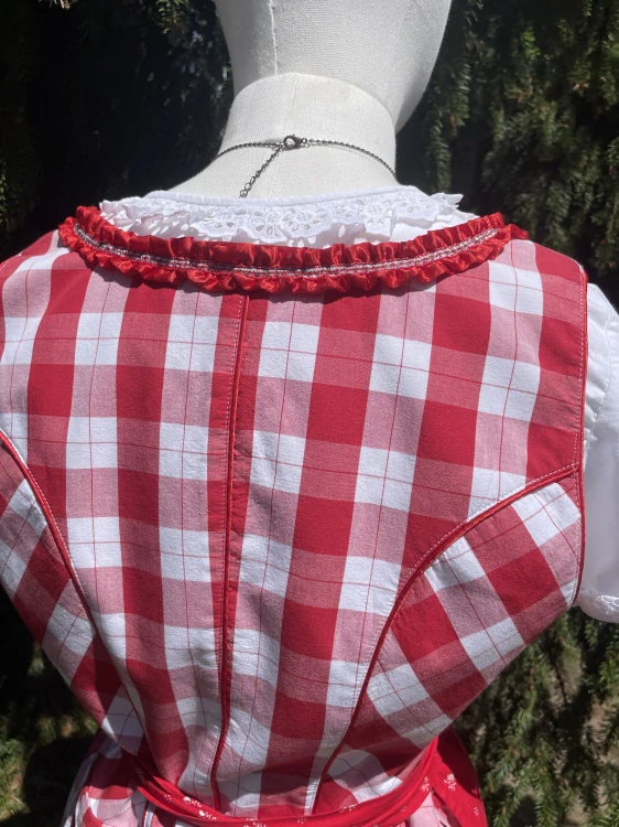 Dámské dirndl šaty selský styl vel. 40