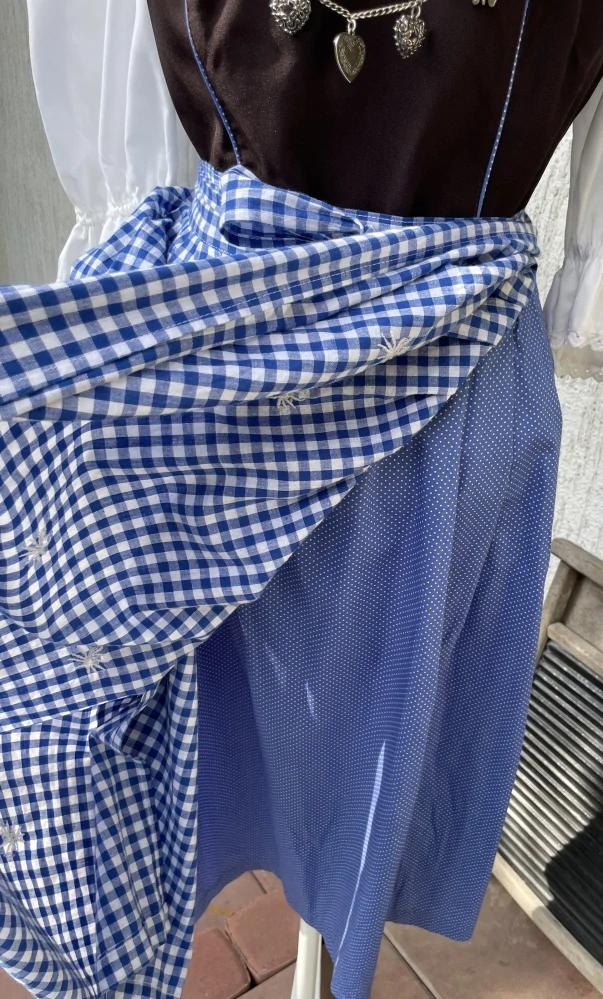 Dámské šaty dirndl selský styl vel. 40