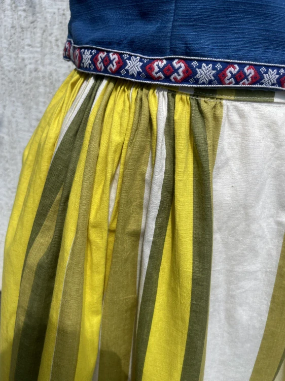 Dámský divadelní živůtek prostá žena, selka vel. 36