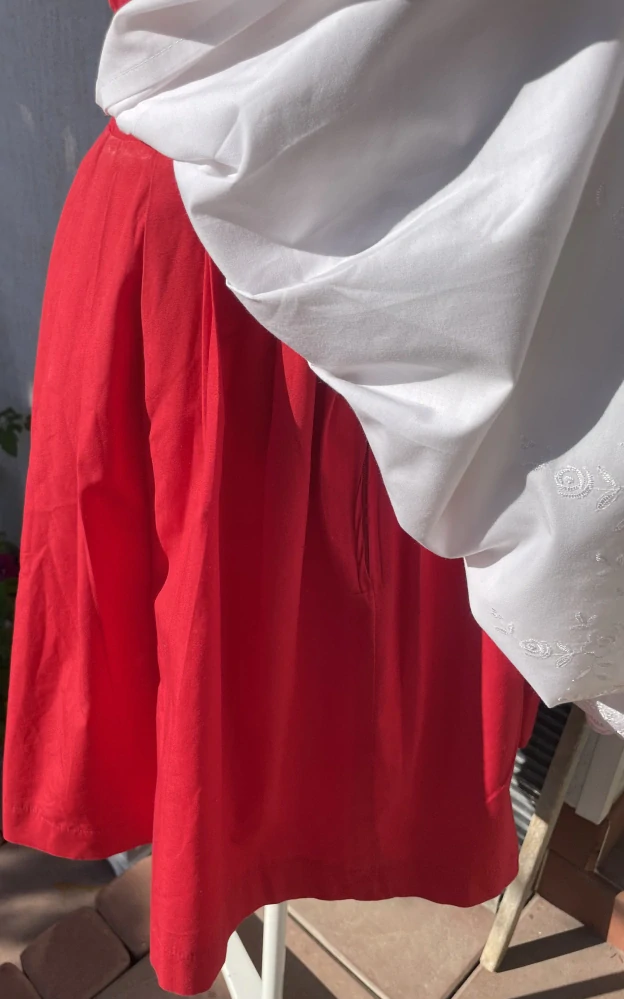 Dámské dirndl šaty selský styl vel. 40