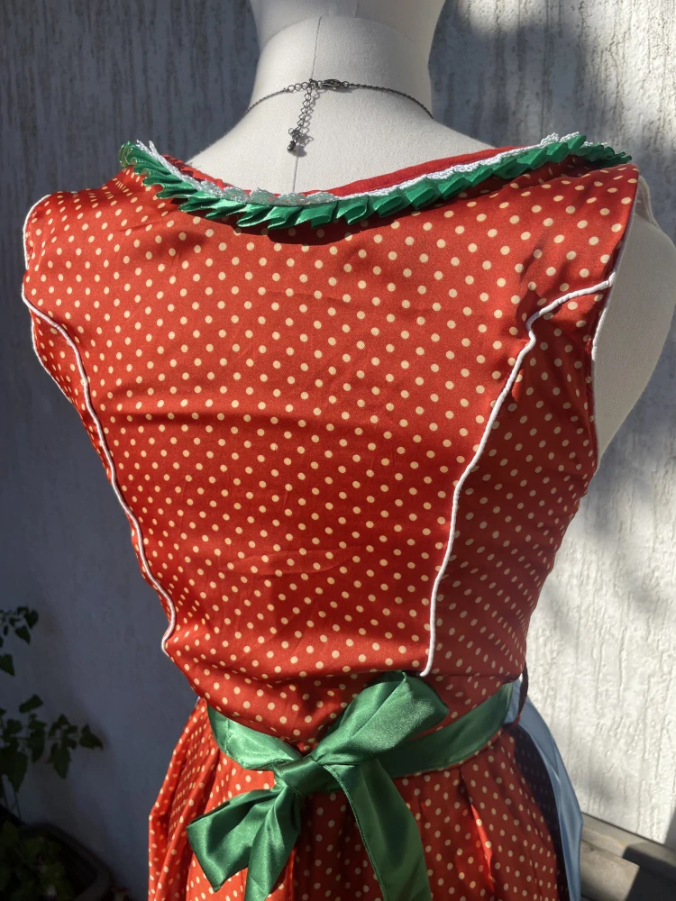 Dámské dirndl šaty selský styl OKTOBERFEST vel. 36