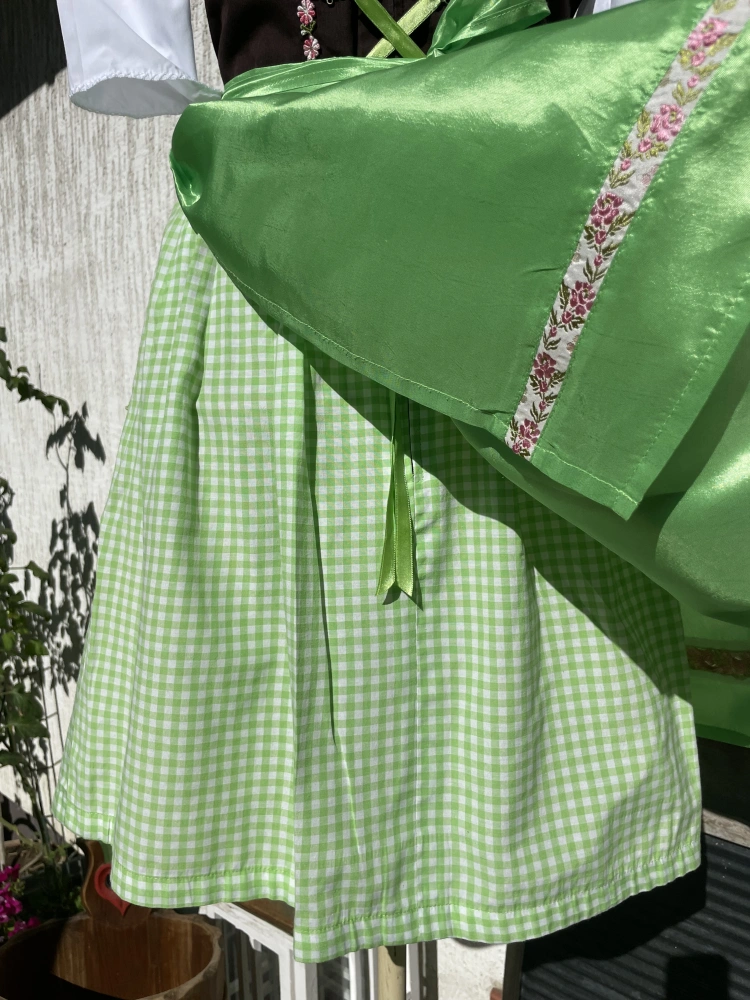 Dámské dirndl šaty selský styl vel. 36
