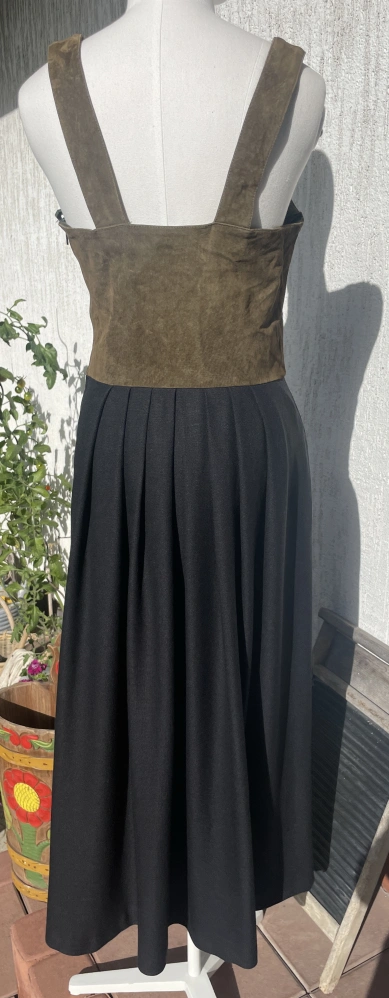 Dámské šaty v selském, dobovém, vintage stylu vel.  38