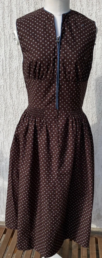 Dámské selské dirndl šaty se zástěrou vel. 38