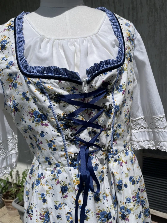 Dámské dirndl šaty selský styl vel. 40