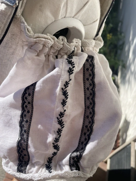Dámská halenka živůtek v selském, dobovém, dirndl stylu na Oktoberfest vel. 42