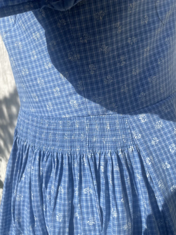Dámské šaty se zástěrou v alpským stylu venkovská, bavorská dívka, selka vel. 38