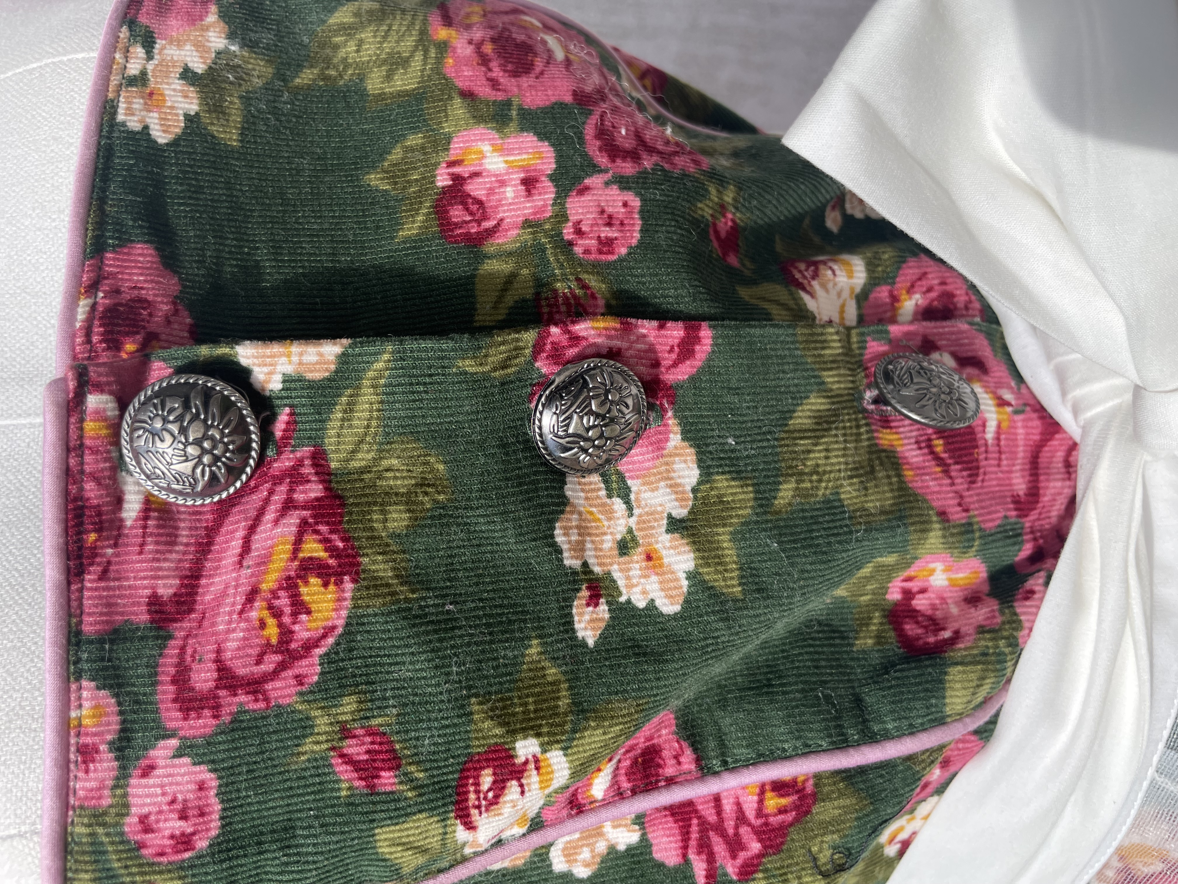 Dámské dirndl šaty v selském stylu vel. 46