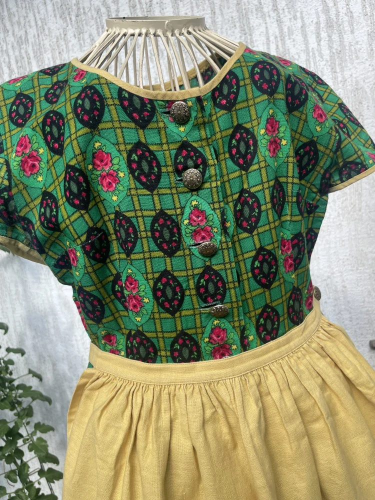 Dámské šaty v dobovém, vintage stylu vel. 36/38