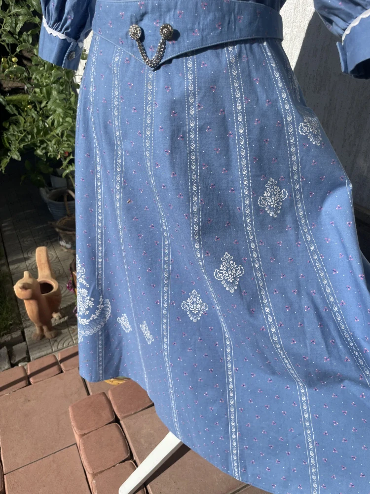 Dámské šaty v selském, dobovém, vintage stylu vel. 38/40