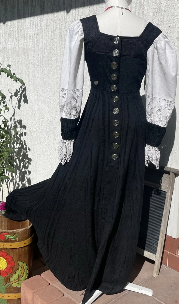 Dámské šaty v selském, dobovém, vintage, country stylu vel. 36/38