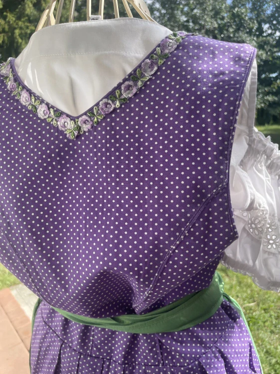 Dámské šaty dirndl selský styl vel. 38