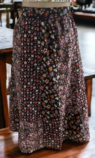 DÁMSKÁ DOBOVÁ SUKNĚ selka, prostá žena > 38