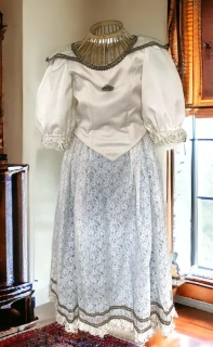 dámské dobové šaty historický styl vel. XS/S