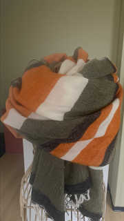 pléd v pastelových barvách