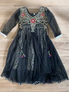 karnevalový kostým etno šaty vel. 6-8 let