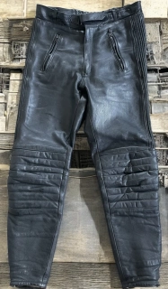 černé kožené motorkářské kalhoty vel. M