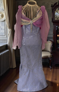 karnevalový kostým šaty v historickém stylu vel. 36