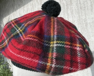 Skotská vlněná čepice tartan