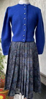 Dámský svetr v dirndl, selském stylu stylu vel. 38
