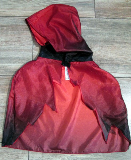 KARNEVALOVÝ KOSTÝM čarodějnický pláštík s kápí > m