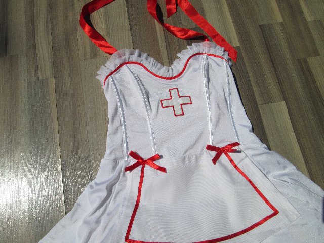 karnevalový kostým ZDRAVOTNÍ SETRA > 36